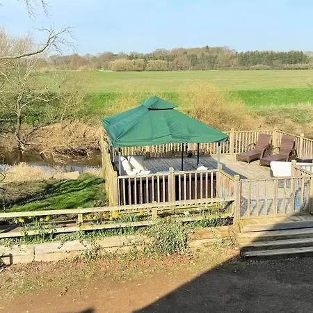 River Views, Private Fishing & 9 Min Train To York Ulleskelf