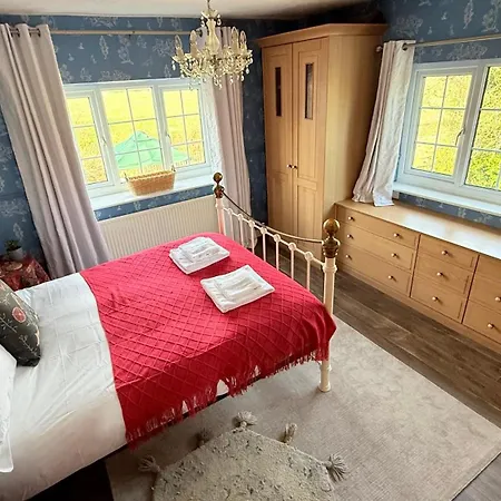 Wharfe Bank Ulleskelf