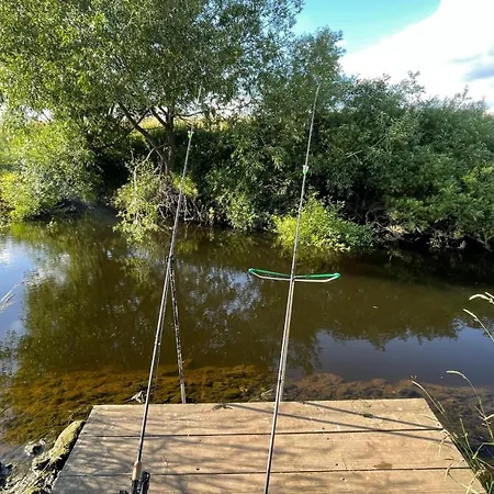 River Views, Private Fishing & 9 Min Train To York